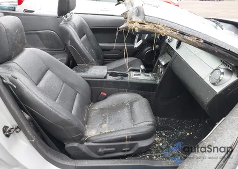 2007 Ford Mustang z USA, uszkodzony, nr VIN 1ZVHT84N975355659